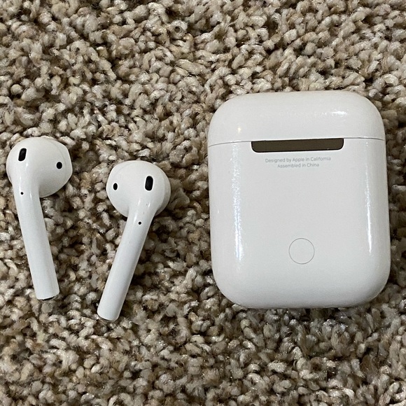 AirPods Gen 2